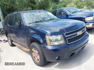 2007 Chevrolet Tahoe LT z VIN 1GNFK13097J100941, wystawiony jako IAAI lot #42834961 z przebiegiem 183 942 mil mil oraz . Historia ofert i sprzedaży dostępna na DreamBid. Obrazek 1.