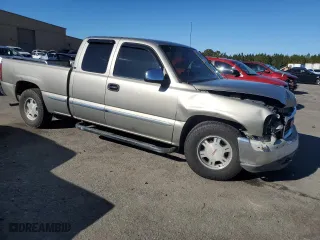 2002 GMC Sierra 1500 SLE with VIN 2GTEC19VX21387844, listed as a Copart auction lot 87108324 with 213,593 mi miles and Salvage Title. Bid and sale history available at carsss.com. Image 4.