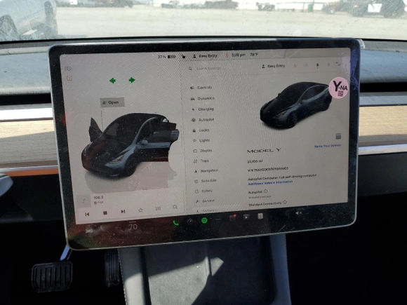 2024 Tesla Model Y z VIN 7SAYGDED7RF050963, wystawiony jako Copart lot #60683895 z przebiegiem 23 100 mil mil oraz Czysty tytuł • Clean title. Historia ofert i sprzedaży dostępna na DreamBid. Obrazek 9.