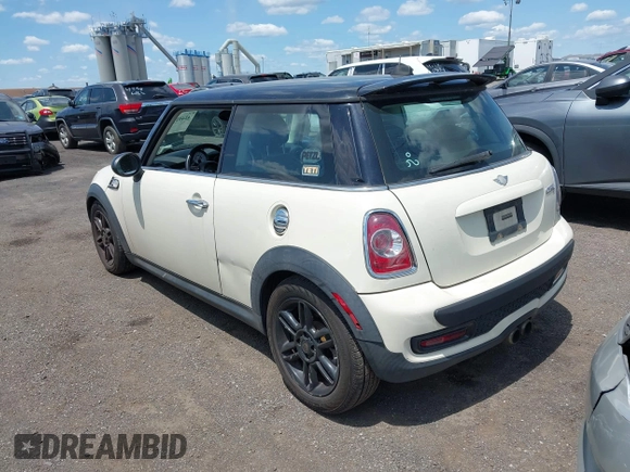 2012 MINI Hardtop S with VIN WMWSV3C5XCTY17852, listed as a IAAI auction lot 42402733 with 125,315 mi miles and . Bid and sale history available at DreamBid. Image 3.