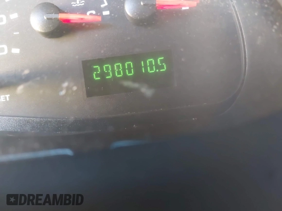 2008 Ford Econoline Cargo Commercial with VIN 1FTNS24L08DA46609, listed as a IAAI auction lot 41729157 with 298,010 mi miles and . Bid and sale history available at DreamBid. Image 7.