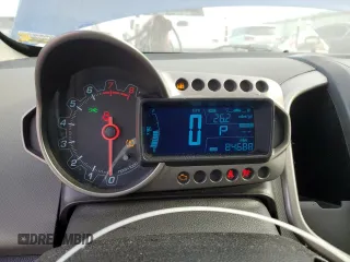 2016 Chevrolet Sonic LT with VIN 1G1JC6SB3G4126233, listed as a Copart auction lot 84886084 with 84,688 mi miles and Salvage Title. Bid and sale history available at carsss.com. Image 9.