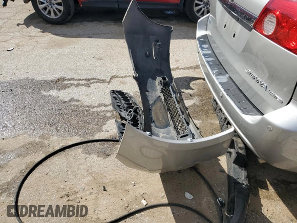 2008 Toyota Sienna XLE with VIN 5TDZK22CX8S179595, listed as a Copart auction lot 55465044 with 142,204 mi miles and Salvage Title. Bid and sale history available at carsss.com. Image 13.