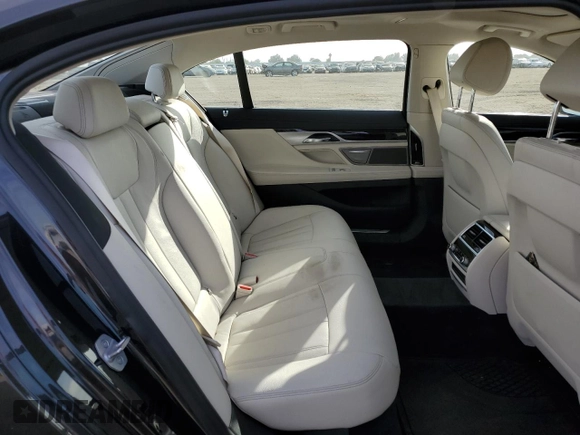 2018 BMW 7 Series 740i with VIN WBA7E2C50JG742052, listed as a Copart auction lot 72192053 with 31,946 mi miles and . Bid and sale history available at DreamBid. Image 10.