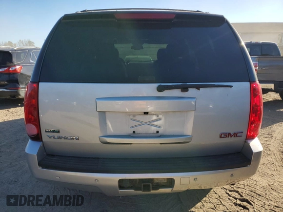 2010 GMC Yukon SLT with VIN 1GKUKCE08AR110401, listed as a Copart auction lot 75744184 with 39,998 mi miles and Clean Title. Bid and sale history available at carsss.com. Image 6.