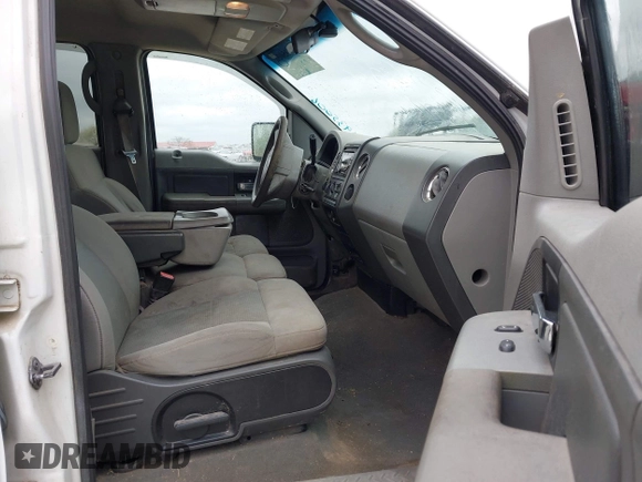 2007 Ford F-150 XLT z VIN 1FTRW14W27KD53977, wystawiony jako IAAI lot #41935006 z przebiegiem 163 444 mil mil oraz . Historia ofert i sprzedaży dostępna na DreamBid. Obrazek 5.