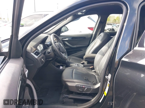 2019 BMW X1 sDrive28i with VIN WBXHU7C59K5L12320, listed as a IAAI auction lot 42116860 with 28,183 mi miles and . Bid and sale history available at DreamBid. Image 5.