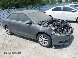 2013 Volkswagen Jetta SE с VIN 3VWDP7AJ0DM274263, выставлен на аукционе IAAI как лот 42800763 с пробегом 62 290 миль миль и . История ставок и продаж доступна на DreamBid. Изображение 1.
