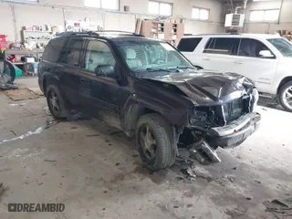 2008 Chevrolet TrailBlazer Fleet w/2FL with VIN 1GNDT13S382180089, listed as a IAAI auction lot 41660969 with 242,183 mi miles. Bid and sale history available at carsss.com. Image 1.