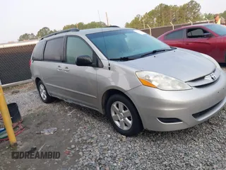 2010 Toyota Sienna CE z VIN 5TDKK4CC2AS302601, wystawiony jako IAAI lot #42393496 z przebiegiem 213 586 mil mil oraz . Historia ofert i sprzedaży dostępna na DreamBid. Obrazek 1.