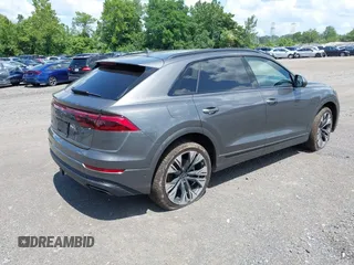 2024 Audi Q8 Premium Plus с VIN WA1BVBF19RD019586, выставлен на аукционе IAAI как лот 42746554 с пробегом 9 377 миль миль и . История ставок и продаж доступна на DreamBid. Изображение 4.