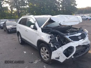 2013 Kia Sorento LX with VIN 5XYKT3A60DG354069, listed as a IAAI auction lot 40167491 with 125,138 mi miles and . Bid and sale history available at DreamBid. Image 1.