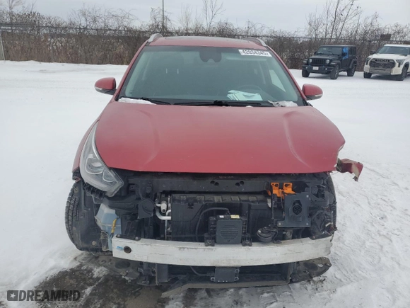 2021 Kia Niro EV EX Premium with VIN KNDCE3LG2M5095873, listed as a Copart auction lot 42034345 with 27,604 mi miles and Salvage Title. Bid and sale history available at carsss.com. Image 5.