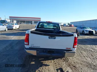 2011 GMC Sierra 1500 Work Truck z VIN 1GTN1TEX8BZ108973, wystawiony jako IAAI lot #41401881 z przebiegiem 104 077 mil mil oraz . Historia ofert i sprzedaży dostępna na DreamBid. Obrazek 17.