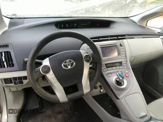 2015 Toyota Prius Four with VIN JTDKN3DU7F0406519, listed as a IAAI auction lot 41089049 with 118,516 mi miles. Bid and sale history available at carsss.com. Image 19.