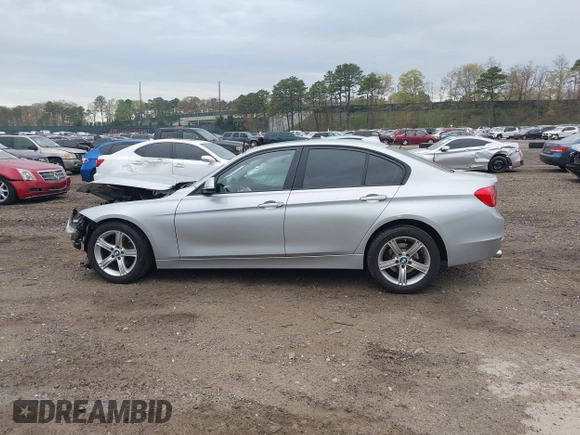 2015 BMW 3 Series 320i xDrive с VIN WBA3C3G55FNS73435, выставлен на аукционе IAAI как лот 42133912 с пробегом 111 663 миль миль и . История ставок и продаж доступна на DreamBid. Изображение 14.