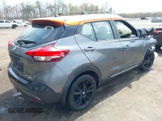 2020 Nissan Kicks SR z VIN 3N1CP5DV0LL542155, wystawiony jako IAAI lot #41997210 z przebiegiem 84 114 mil mil oraz . Historia ofert i sprzedaży dostępna na DreamBid. Obrazek 4.