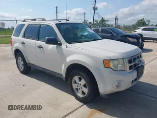 2010 Ford Escape XLT с VIN 1FMCU0D74AKA93423, выставлен на аукционе IAAI как лот 42412864 с пробегом 150 687 миль миль и . История ставок и продаж доступна на DreamBid. Изображение 1.