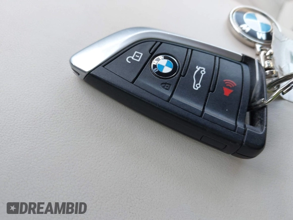 2020 BMW X3 M z VIN 5YMTS0C0XL9B25245, wystawiony jako IAAI lot #41607826 z przebiegiem 52 456 mil mil oraz . Historia ofert i sprzedaży dostępna na DreamBid. Obrazek 11.