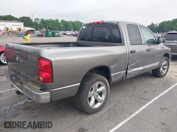 2007 Dodge Ram 1500 SLT with VIN 1D7HA18277S222583, listed as a IAAI auction lot 42092034 with 329,230 mi miles. Bid and sale history available at carsss.com. Image 4.