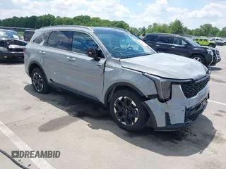 2025 Kia Sorento S with VIN 5XYRLDJC3SG324507, listed as a IAAI auction lot 42353244 with 4,384 mi miles and . Bid and sale history available at DreamBid. Image 1.