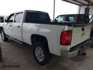 2011 Chevrolet Silverado 2500HD LT with VIN 1GC1KXCG5BF224042, listed as a IAAI auction lot 41960855 with 1 mi miles. Bid and sale history available at carsss.com. Image 3.