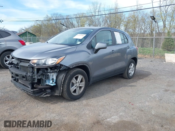 2020 Chevrolet Trax LS with VIN 3GNCJKSB2LL326823, listed as a IAAI auction lot 42103386 with 33,241 mi miles and . Bid and sale history available at carsss.com. Image 19.