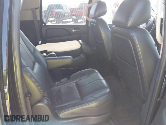 2013 Chevrolet Suburban LT with VIN 1GNSCJE0XDR255326, listed as a IAAI auction lot 41969643 with 176,494 mi miles. Bid and sale history available at carsss.com. Image 8.