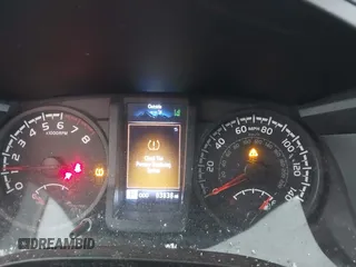 2018 Toyota Tacoma SR with VIN 3TMCZ5AN6JM182800, listed as a IAAI auction lot 41524950 with 63,838 mi miles and . Bid and sale history available at DreamBid. Image 7.