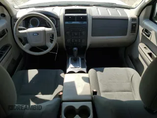 2009 Ford Escape XLS z VIN 1FMCU02779KB08396, wystawiony jako Copart lot #80984104 z przebiegiem 194 743 mil mil oraz Szkoda całkowita • Salvage title. Historia ofert i sprzedaży dostępna na DreamBid. Obrazek 8.