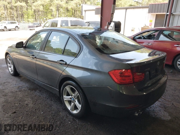 2015 BMW 3 Series 328i xDrive with VIN WBA3B5G50FNS15859, listed as a IAAI auction lot 41999035 with 87,560 mi miles. Bid and sale history available at carsss.com. Image 3.