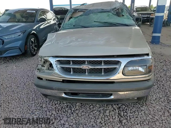 1998 Ford Explorer XL z VIN 1FMZU34E4WUA14628, wystawiony jako Copart lot #47477325 z przebiegiem 88 954 mil mil oraz Szkoda całkowita • Salvage title. Historia ofert i sprzedaży dostępna na DreamBid. Obrazek 10.