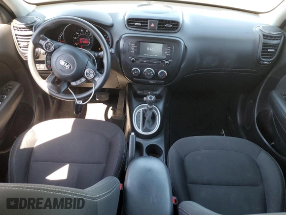 2019 Kia Soul z VIN KNDJN2A29K7001773, wystawiony jako Copart lot #55362455 z przebiegiem 103 699 mil mil oraz Szkoda całkowita • Salvage title. Historia ofert i sprzedaży dostępna na DreamBid. Obrazek 8.