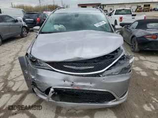 2018 Chrysler Pacifica Touring L with VIN 2C4RC1BG3JR217693, listed as a Copart auction lot 51582155 with 113,107 mi miles and Salvage Title. Bid and sale history available at DreamBid. Image 5.