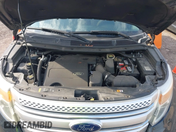 2014 Ford Explorer XLT with VIN 1FM5K7D80EGB07410, listed as a IAAI auction lot 41954378 with 194,485 mi miles and . Bid and sale history available at carsss.com. Image 10.