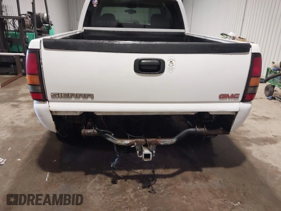 2004 GMC Sierra 1500 SLT with VIN 1GTEK19T34E320179, listed as a IAAI auction lot 41601727 with 303,523 mi miles. Bid and sale history available at carsss.com. Image 19.