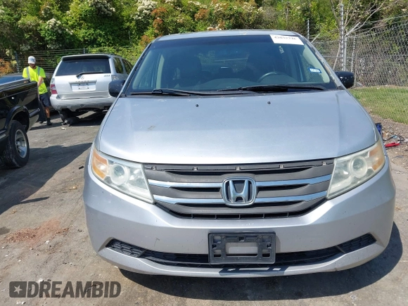 2011 Honda Odyssey EX-L with VIN 5FNRL5H62BB075789, listed as a IAAI auction lot 42035746 with 238,616 mi miles and . Bid and sale history available at carsss.com. Image 12.