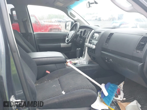 2008 Toyota Tundra z VIN 5TFBV54148X071912, wystawiony jako IAAI lot #42209379 z przebiegiem 261 492 mil mil oraz . Historia ofert i sprzedaży dostępna na DreamBid. Obrazek 5.