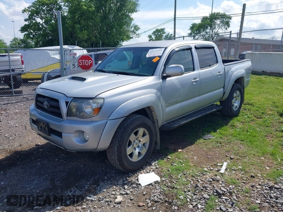 2009 Toyota Tacoma with VIN 3TMLU42N19M034332, listed as a IAAI auction lot 42157119 with 195,272 mi miles and . Bid and sale history available at DreamBid. Image 17.