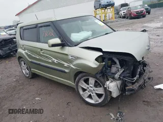 2011 Kia Soul + with VIN KNDJT2A23B7270227, listed as a IAAI auction lot 42007802 with 87,768 mi miles. Bid and sale history available at carsss.com. Image 1.