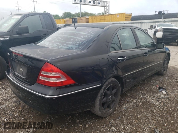2002 Mercedes-Benz C 230/260/280/320 with VIN WDBRF64J62E002996, listed as a Copart auction lot 64848584 with 165,724 mi miles and Salvage Title. Bid and sale history available at DreamBid. Image 3.