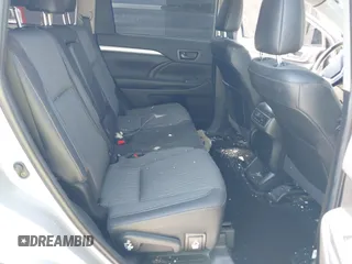 2019 Toyota Highlander LE with VIN 5TDZZRFH8KS362902, listed as a IAAI auction lot 42134460 with 40,102 mi miles and . Bid and sale history available at DreamBid. Image 8.