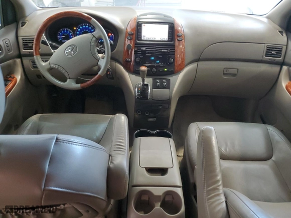 2009 Toyota Sienna XLE with VIN 5TDZK22CX9S255611, listed as a Copart auction lot 82397364 with 256,887 mi miles and Clean Title. Bid and sale history available at carsss.com. Image 8.