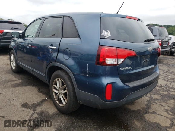 2014 Kia Sorento LX z VIN 5XYKT3A61EG477686, wystawiony jako Copart lot #61287665 z przebiegiem 102 851 mil mil oraz Czysty tytuł • Clean title. Historia ofert i sprzedaży dostępna na DreamBid. Obrazek 2.