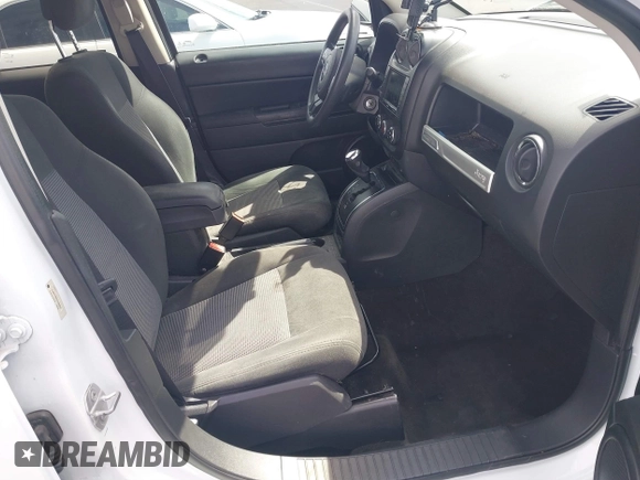2016 Jeep Compass 75th Anniversary with VIN 1C4NJCBB5GD506655, listed as a IAAI auction lot 41847305 with 176,338 mi miles. Bid and sale history available at carsss.com. Image 5.