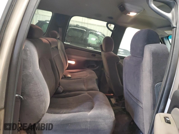 2002 Chevrolet Suburban LT with VIN 1GNFK16Z62J258530, listed as a Copart auction lot 49921995 with 193,579 mi miles and Non Repairable. Bid and sale history available at carsss.com. Image 10.