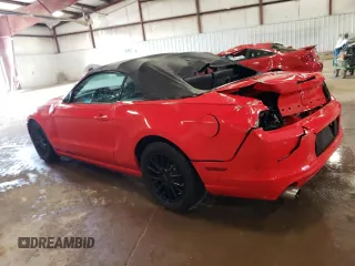 2013 Ford Mustang V6 z VIN 1ZVBP8EM2D5234080, wystawiony jako Copart lot #57939455 z przebiegiem 214 097 mil mil oraz Czysty tytuł • Clean title. Historia ofert i sprzedaży dostępna na DreamBid. Obrazek 2.