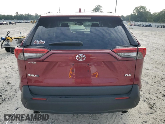 2021 Toyota RAV4 XLE z VIN 2T3W1RFV2MW176273, wystawiony jako Copart lot #62702095 z przebiegiem 37 934 mil mil oraz Szkoda całkowita • Salvage title. Historia ofert i sprzedaży dostępna na DreamBid. Obrazek 6.