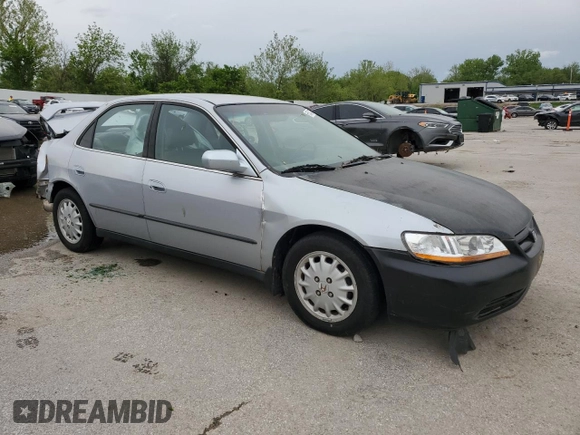 1998 Honda Accord LX z VIN 1HGCG5648WA259663, wystawiony jako Copart lot #55341505 z przebiegiem 205 257 mil mil oraz Szkoda całkowita • Salvage title. Historia ofert i sprzedaży dostępna na DreamBid. Obrazek 4.