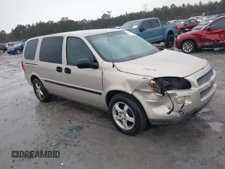 2007 Chevrolet Uplander LS Fleet with VIN 1GNDV23107D141034, listed as a IAAI auction lot 41070034 with 231,907 mi miles. Bid and sale history available at carsss.com. Image 1.